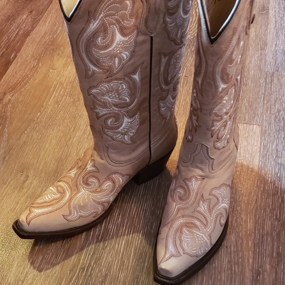 Corral Boots 8.5